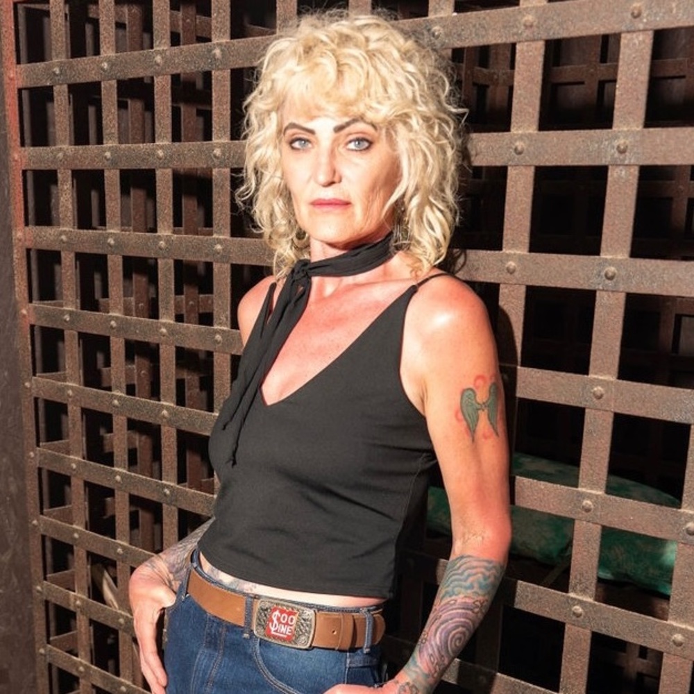 Meet your Posher, Angela